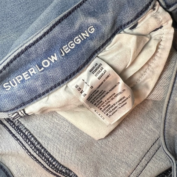American Eagle Outfitters Women's Light Blue Super Low Jeggings Sz 6 - EUC - Picture 6 of 7